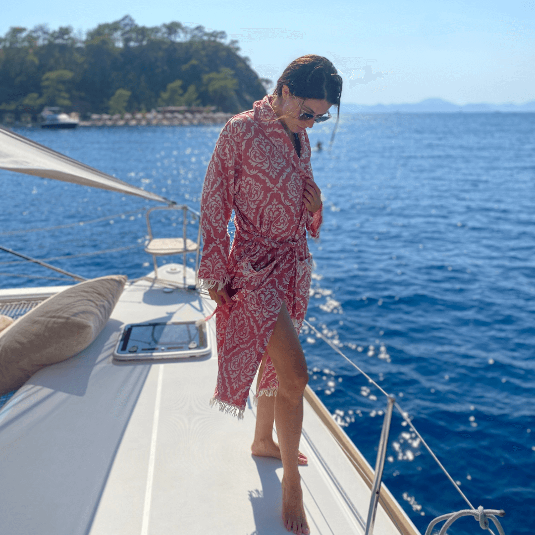 How to Choose the Perfect Bathrobe or Kimono for Ultimate Comfort and Style?