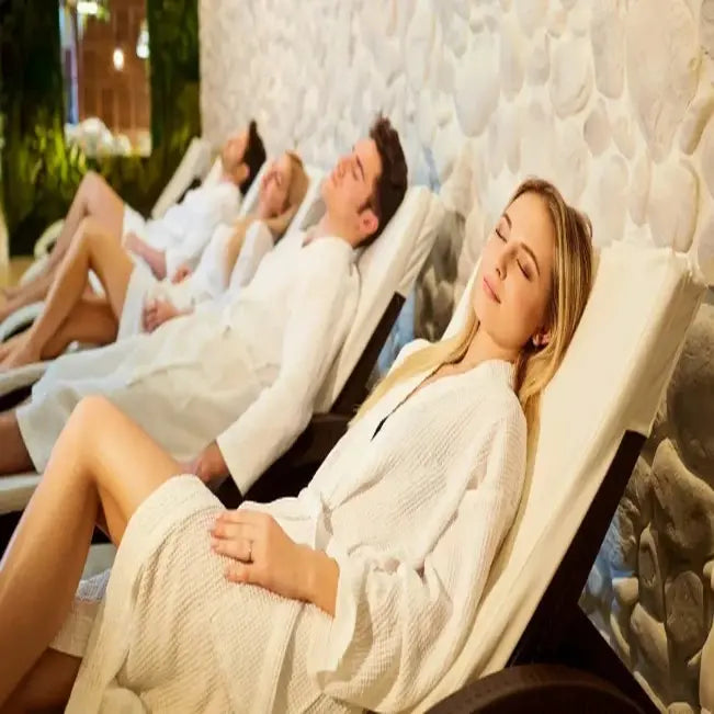 5 Reasons Why You Need a Bathrobe