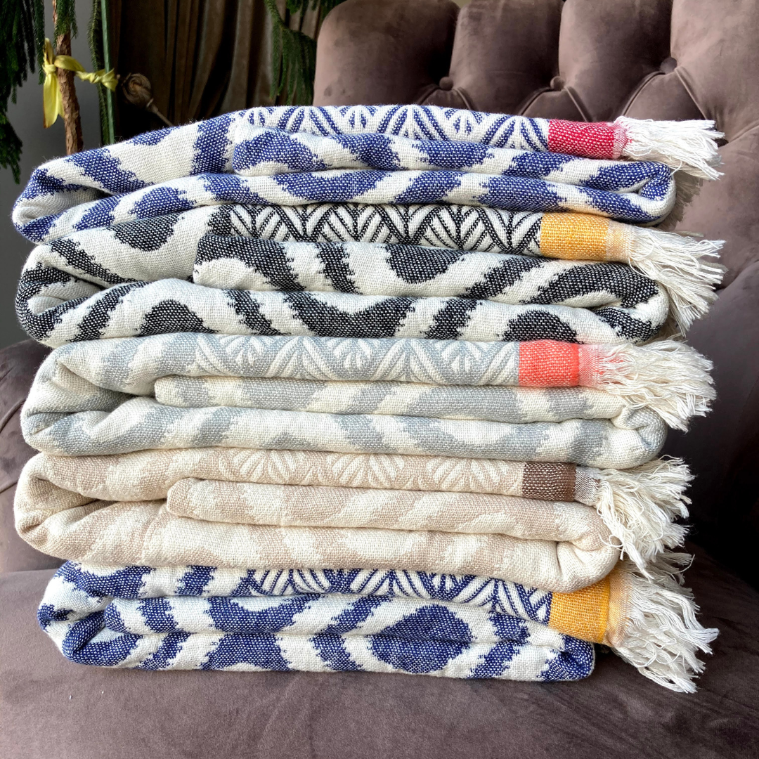 Asude Cotton Throw – 135 × 170 cm