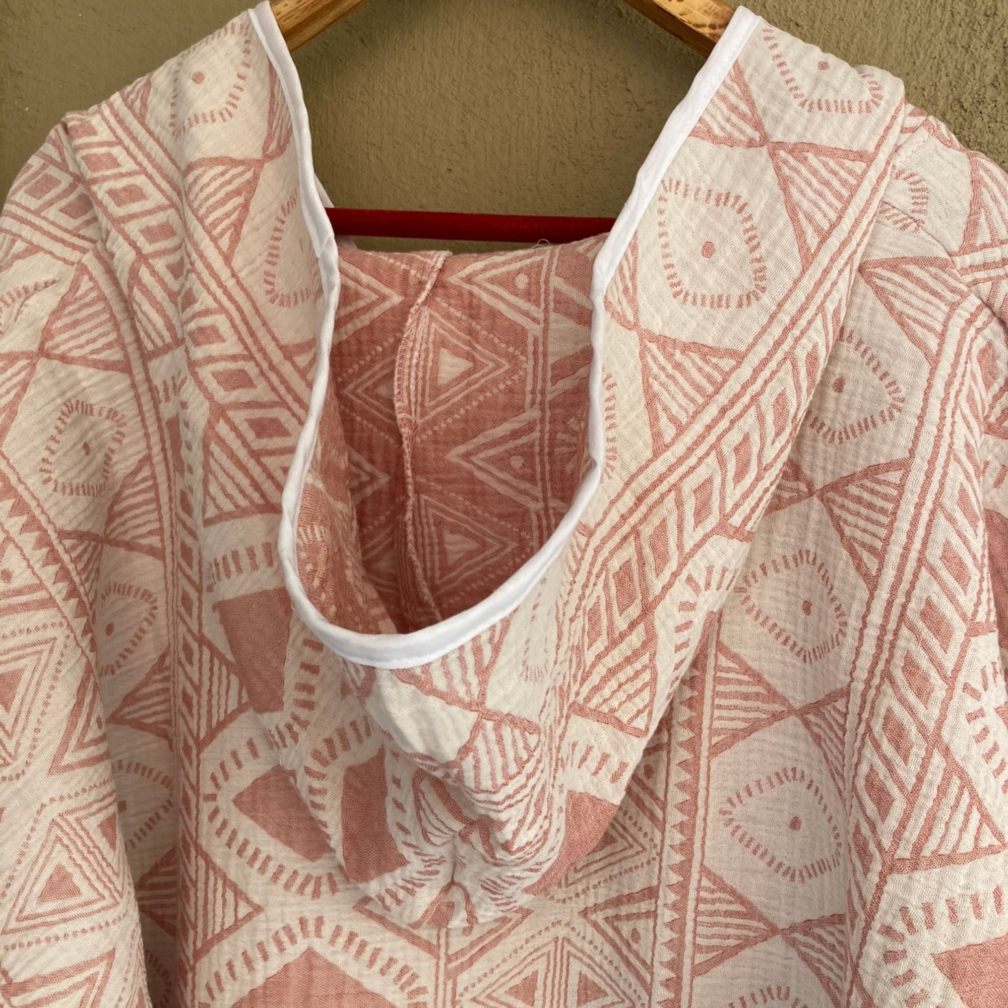 Muslin Surf Poncho Hoodie,Mousseline Surf Poncho Hoodie,Musselin-Surf-Poncho-Hoodie,Sweat à capuche poncho de surf en mousseline