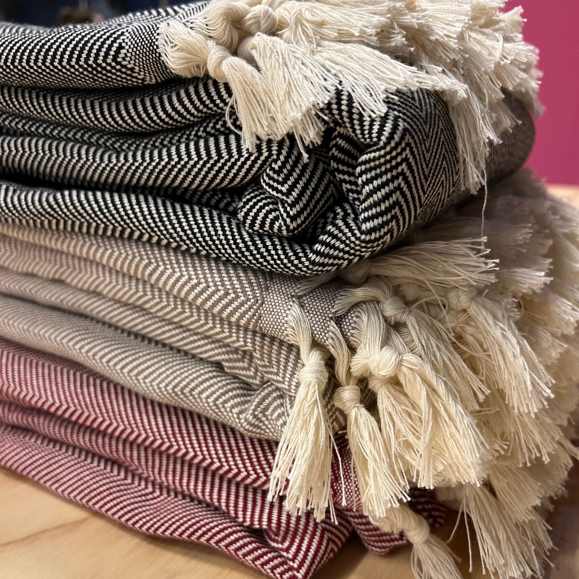 Trimita-Herringbone-Bedspread-Black-Biege-Burgundy