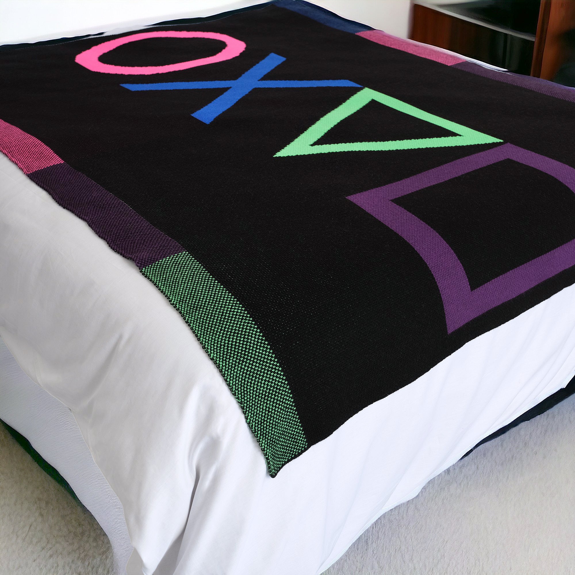 Trimita Neon Gaming Symbols Plaid