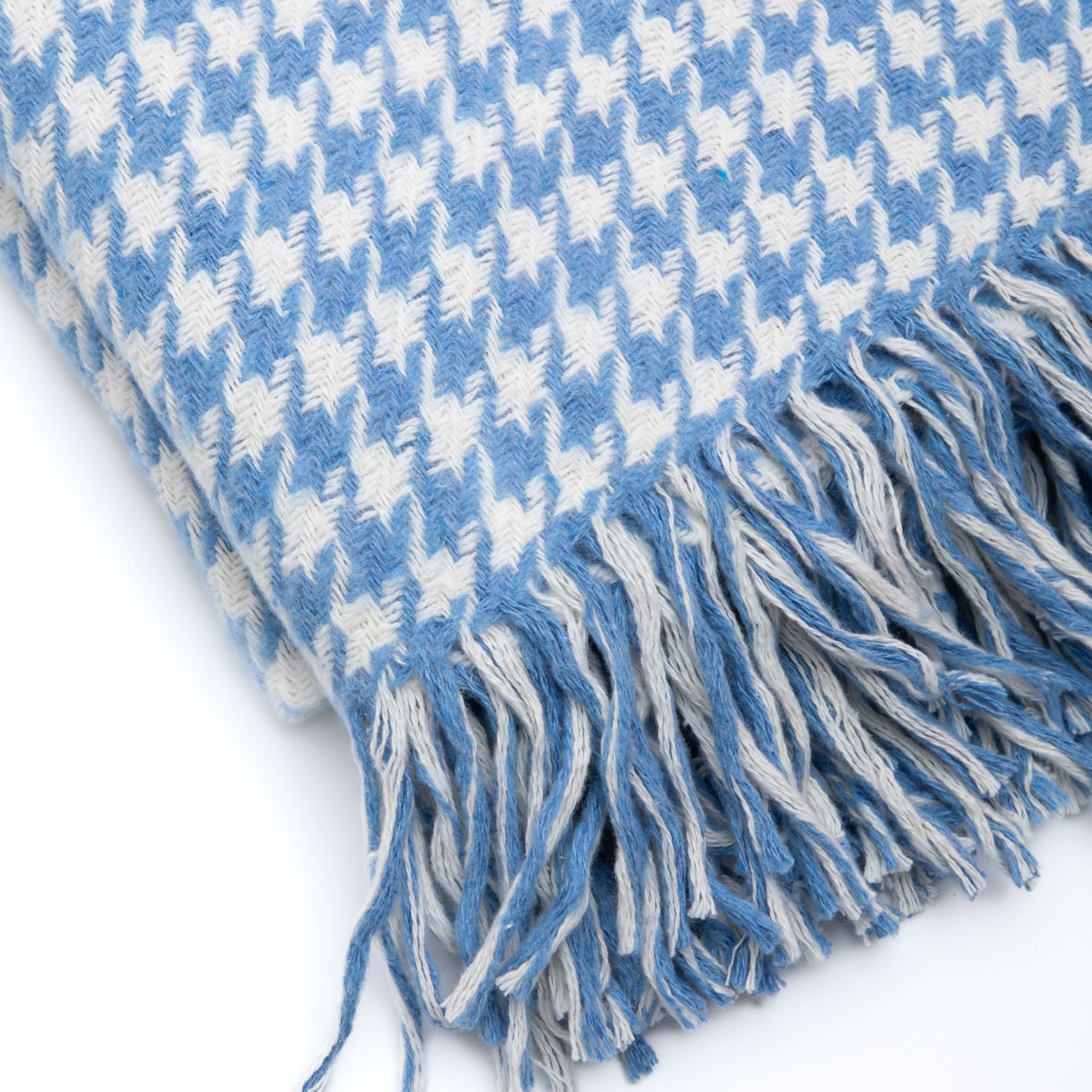 Trimita | Close-up view of the Blue Houndstooth Luxury Throw Blanket on a white background, highlighting the intricate weaving details and texture.