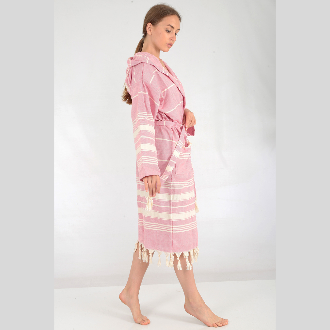 Take your self-care routine to the next level with the Trimita Sultan Bathrobe. The soft, absorbent Turkish cotton (pictured on model) makes it perfect for spa days at home. Shop now and experience the difference!
