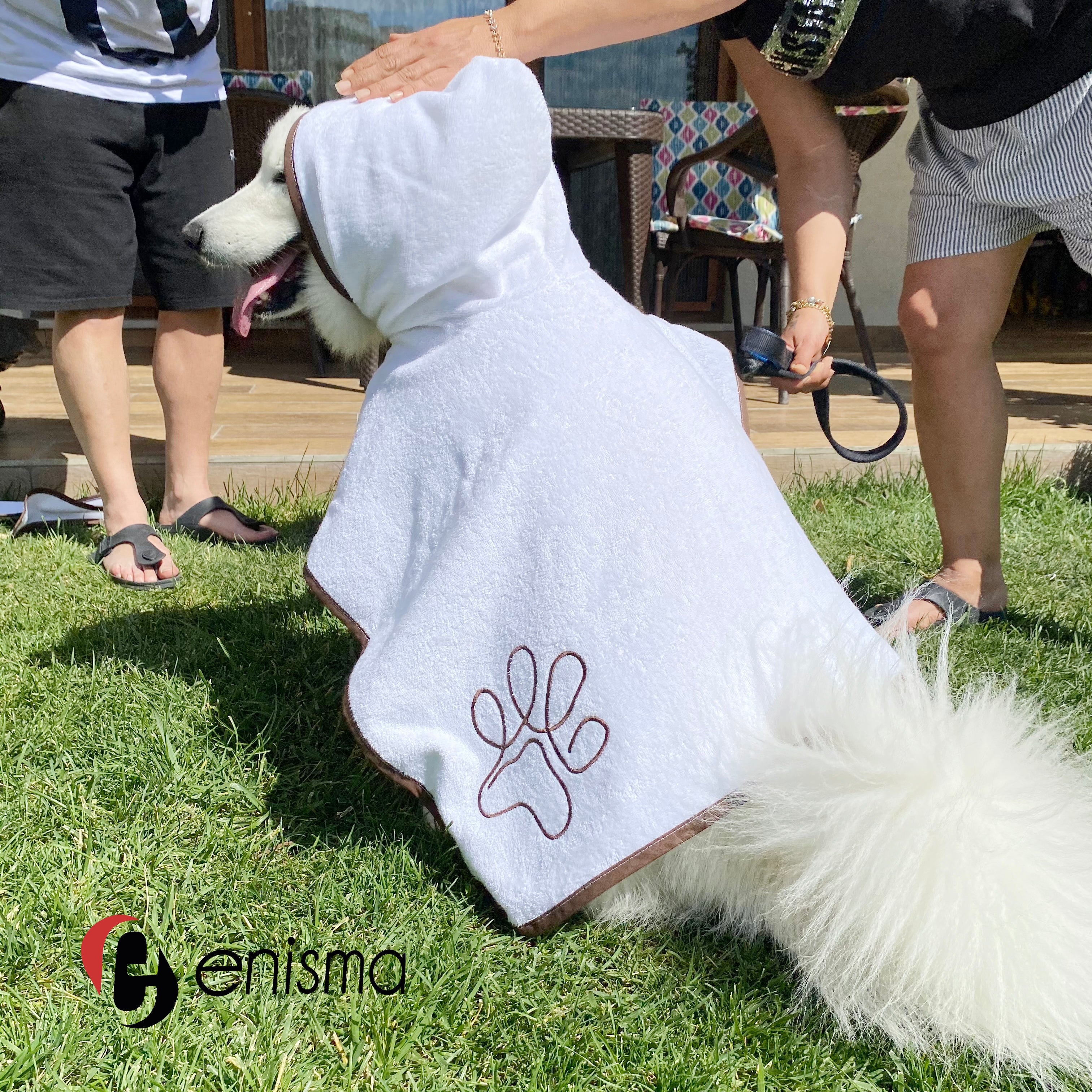 Embroidered Bathrobe for Pets - Trimita